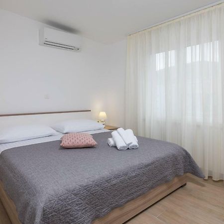 Apartments Apollo Trogir Eksteriør billede