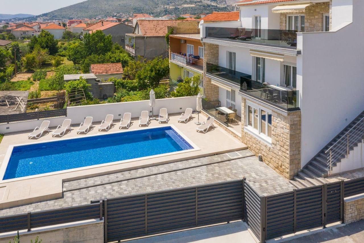 Apartments Apollo Trogir Eksteriør billede