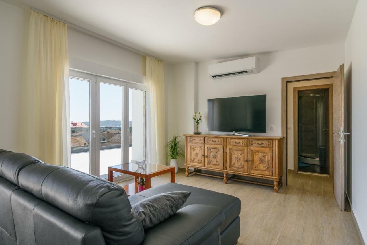 Apartments Apollo Trogir Eksteriør billede