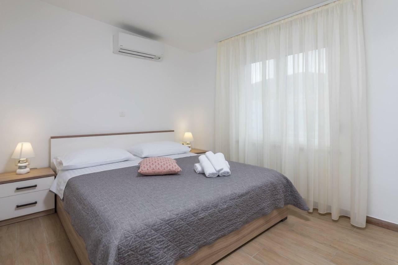 Apartments Apollo Trogir Eksteriør billede